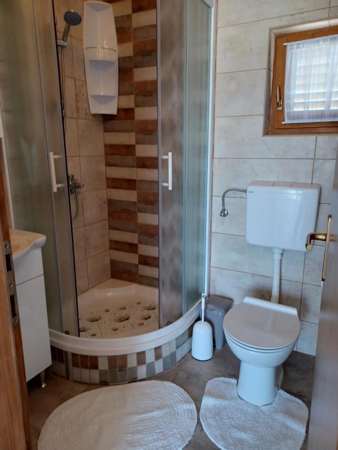 Apartmani Matko Betina  Kültér fotó