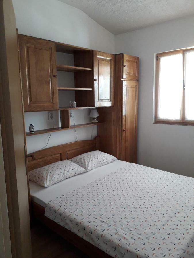 Apartmani Matko Betina  Kültér fotó